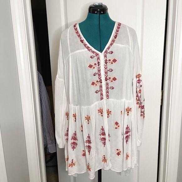 Free People Arianna Embroidered Button V Neck Ruffle Hem Tunic Peasant Blouse - Picture 14 of 14